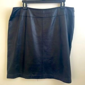 Croft & Barrow black leather skirt size 16